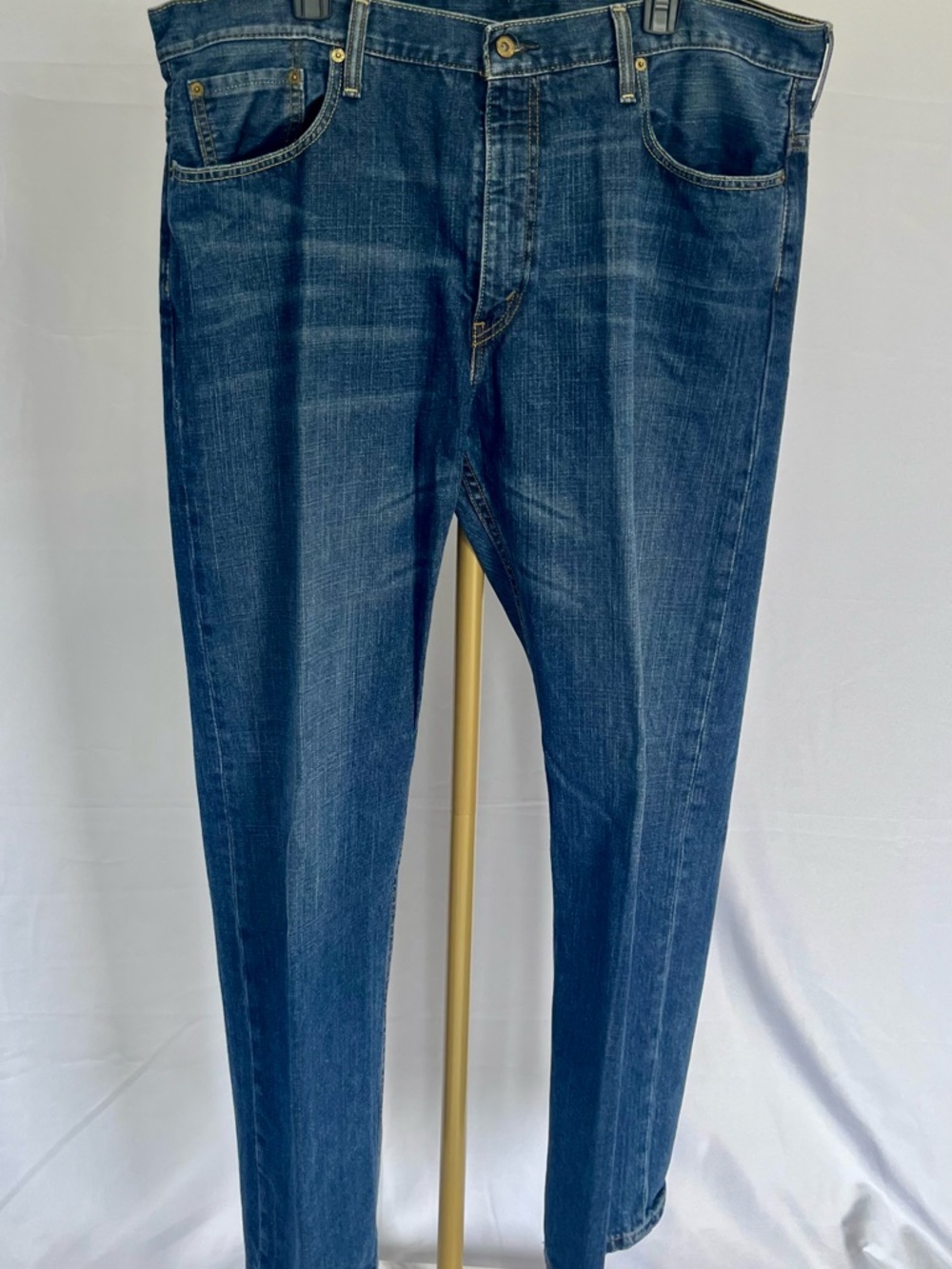 Levi’s 569 Loose Straight Jenas.